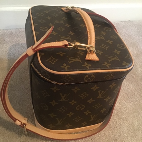 Louis Vuitton Vanity Case - Picture 3 of 16